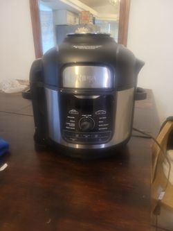 Ninja Pressure Cooker/ Air Fryer
