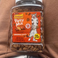 Friskies party Mix Cat Food