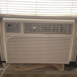 18,300 BTU WINDOW AIR CONDITIONER 