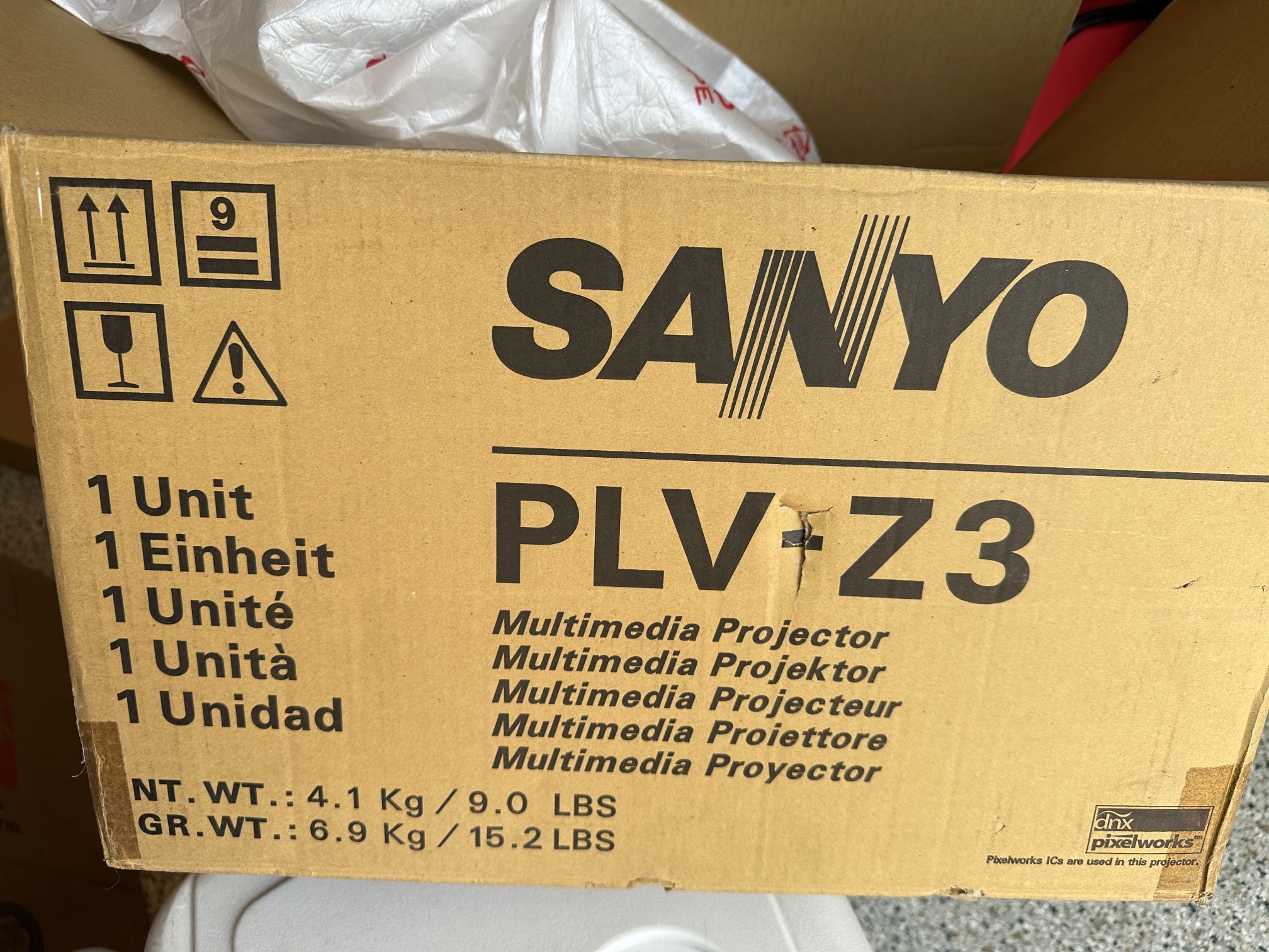 1280x720p Projector And 7ft Screen