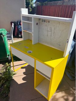 Desk, ready for new home - OBO
