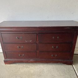 6 Drawer Dresser- Real Wood