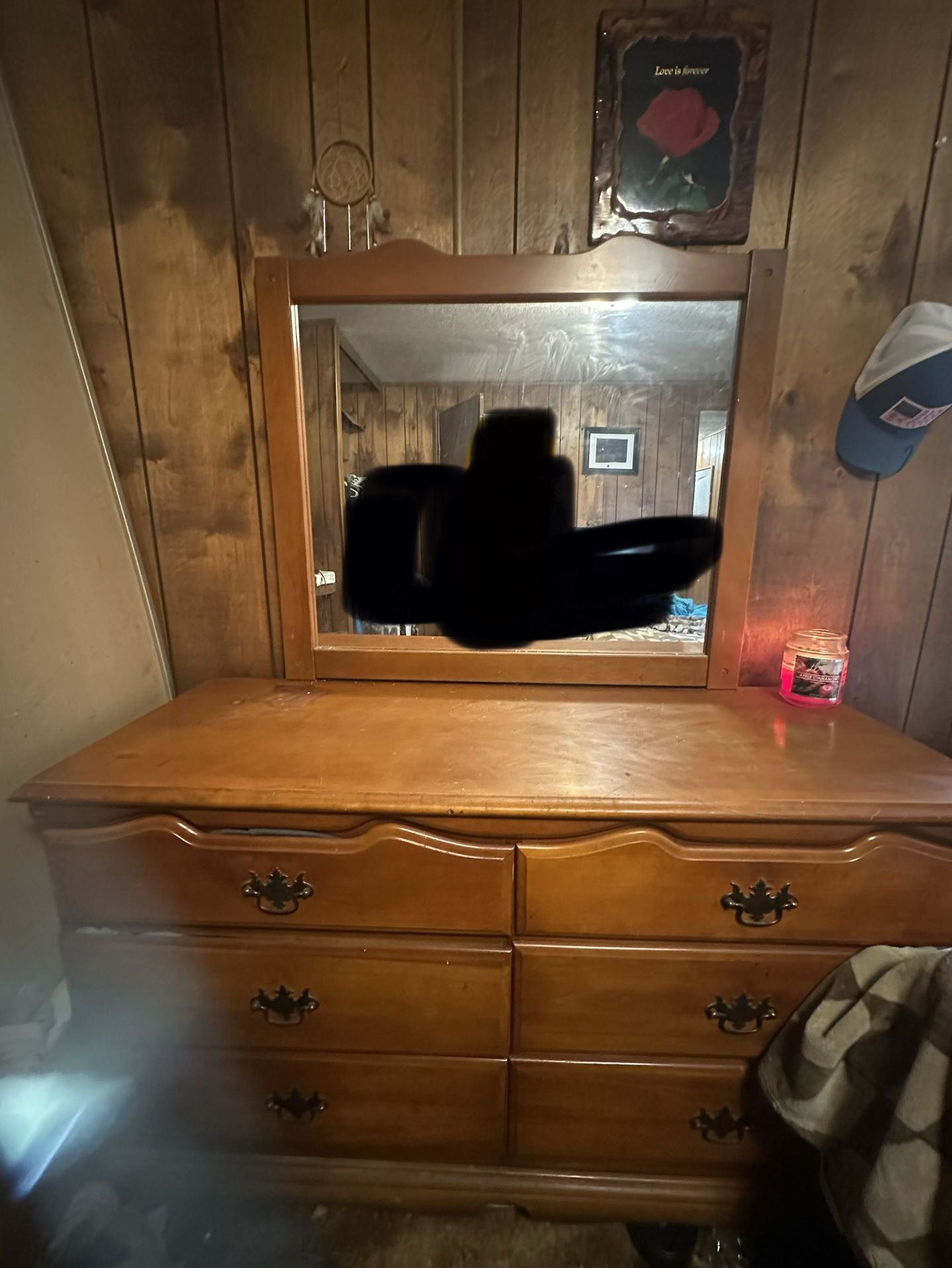 Dresser With Mirror