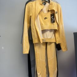 Woman's Full Nike Sets 