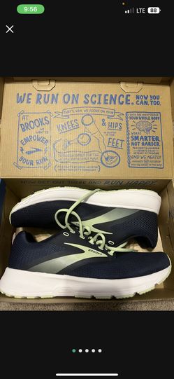 Women’s Brooks Size 11