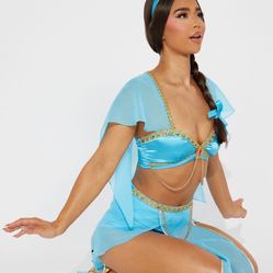 JASMINE HALLOWEEN COSTUME