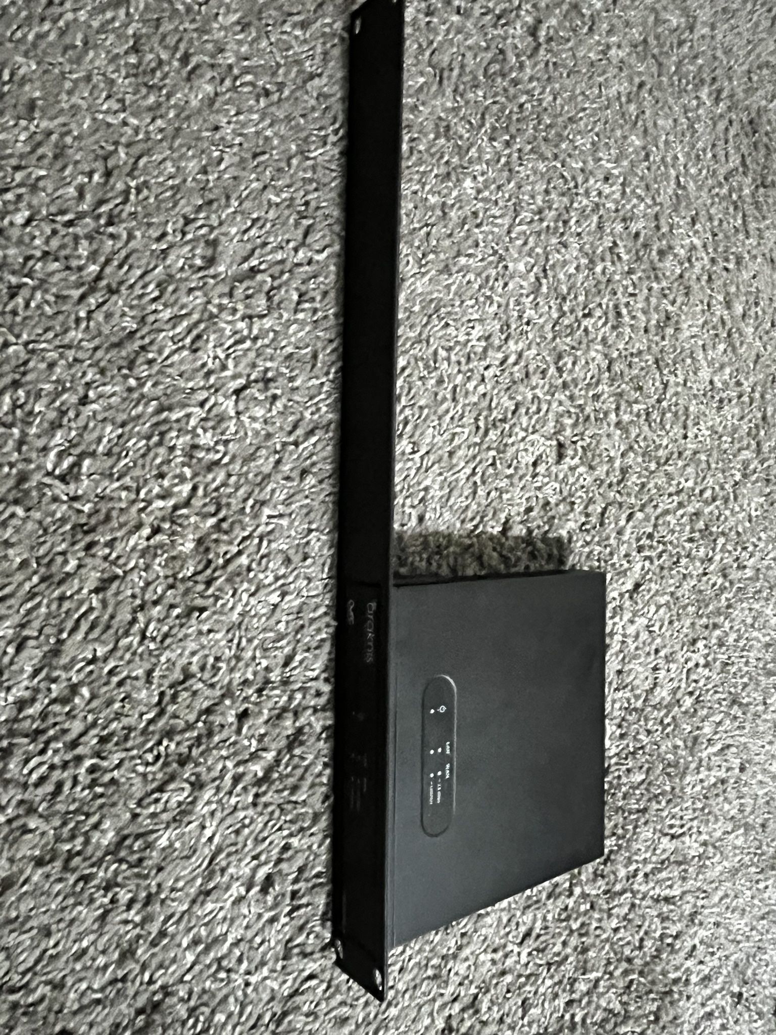 Araknis AN 220 RT Network Router