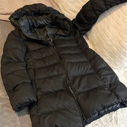 Uniqlo black feather puffer jacket