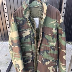 Military Camo Cold Weather Jacket XL