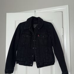 Levi’s Black Sherpa