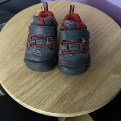 Keen Toddler Size 4 Shoes