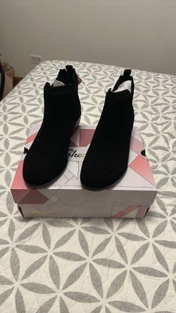 Women’s Sketchers Black Boots