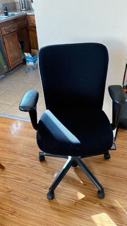PICK UP TODAY (8/29)- Office Ergonomic Chair
