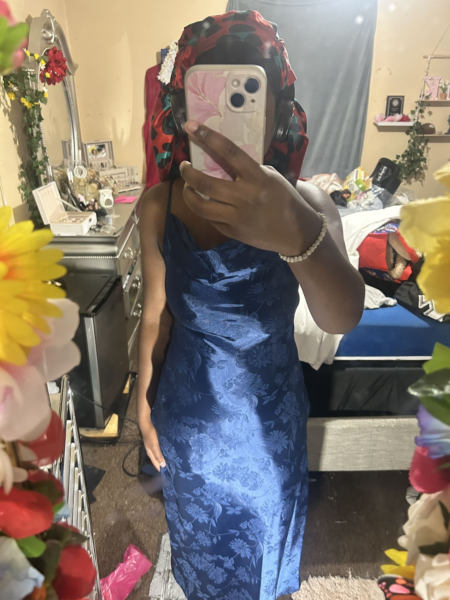 Dresses/Gowns