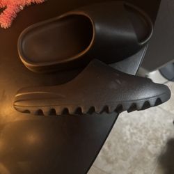 Yezzy Slides Without Addidas