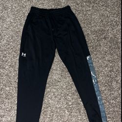 $15 Large Under Amour Joggers 