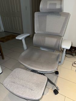 Ergonomic Mesh Office Chair