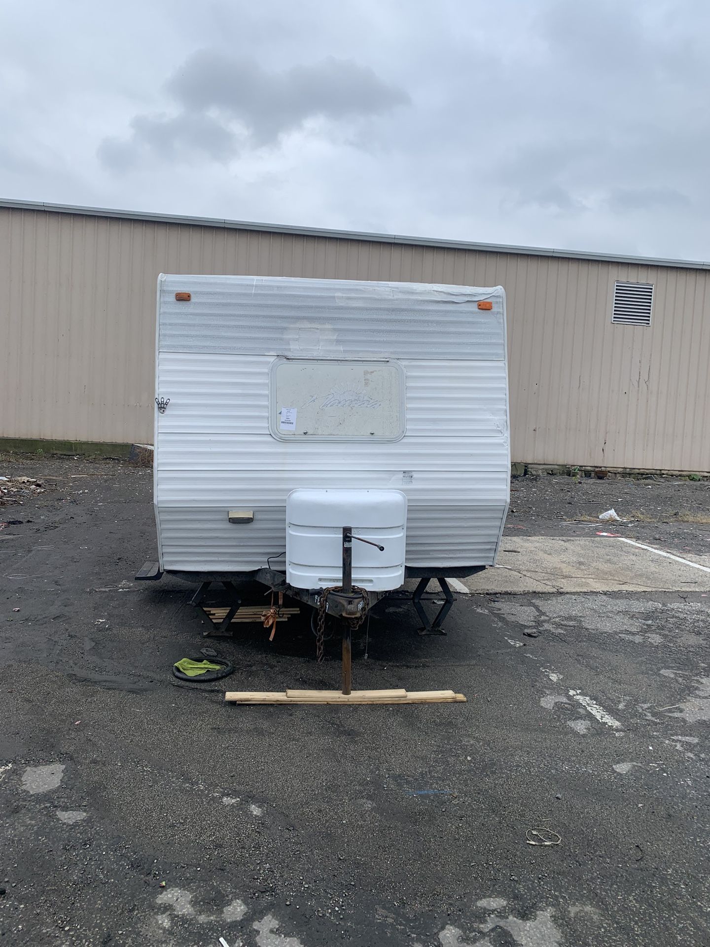 Camper 4000$ OBO 