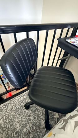 Computer Chair & Table