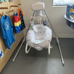 Fisher price Baby Swing