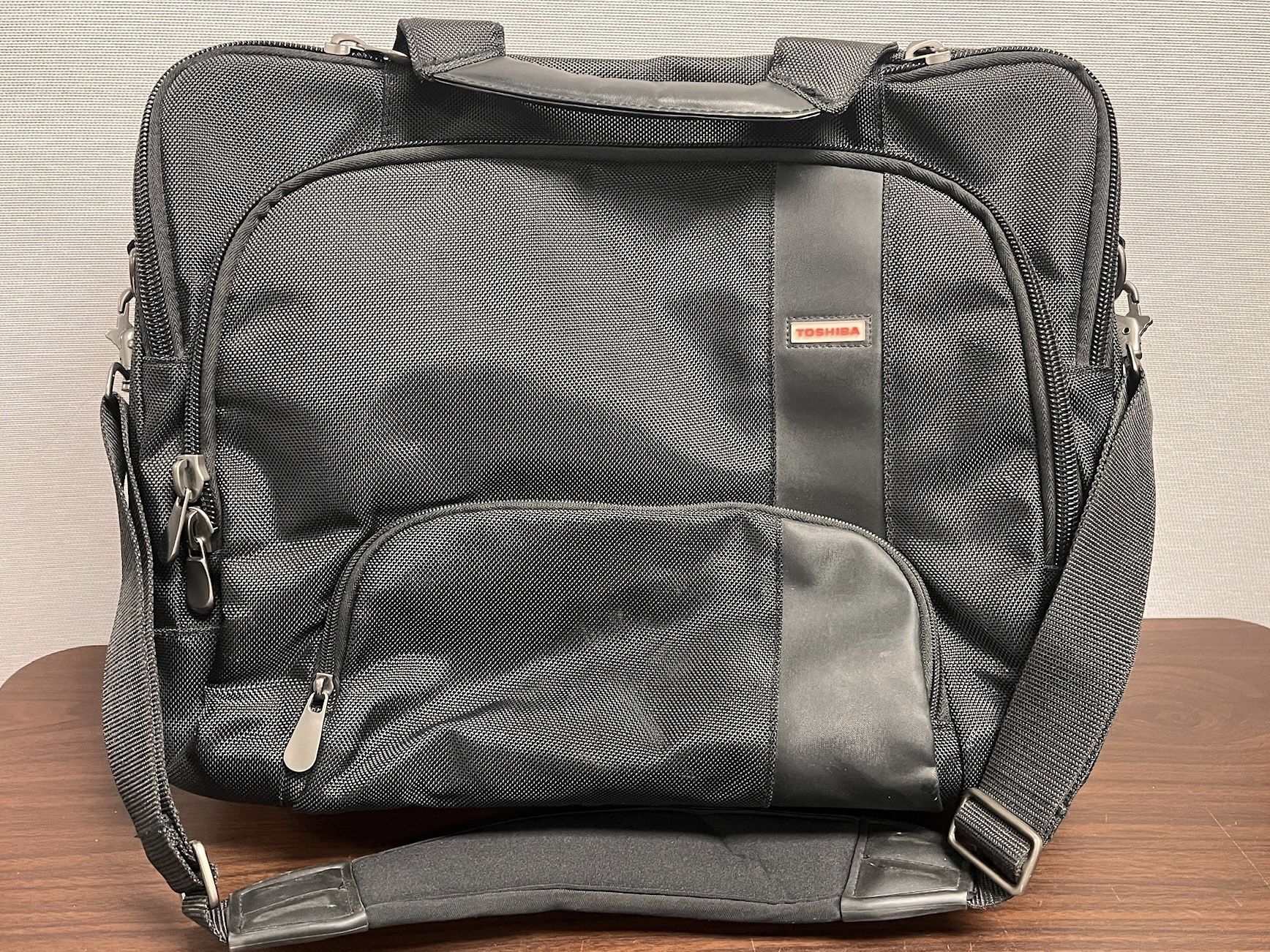 Toshiba Laptop Bag Briefcase