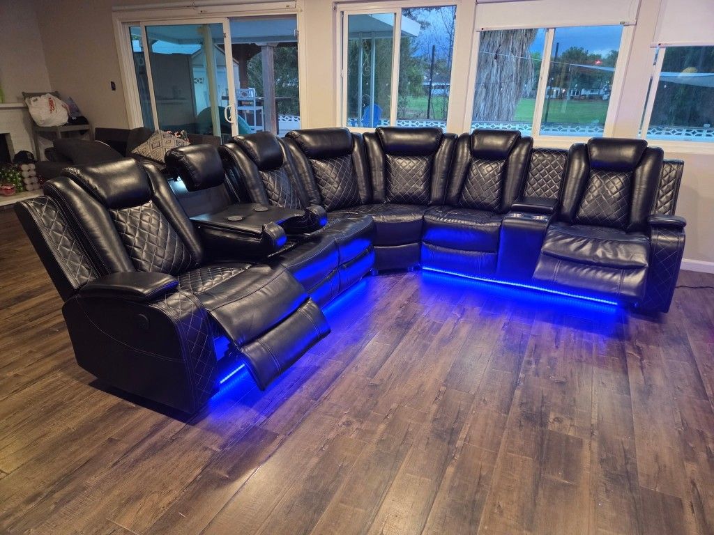 Brand New Sectional Black Faux Leather 2 Power SEAT, Wireless Recliner, Storage & Cup Holder $1599