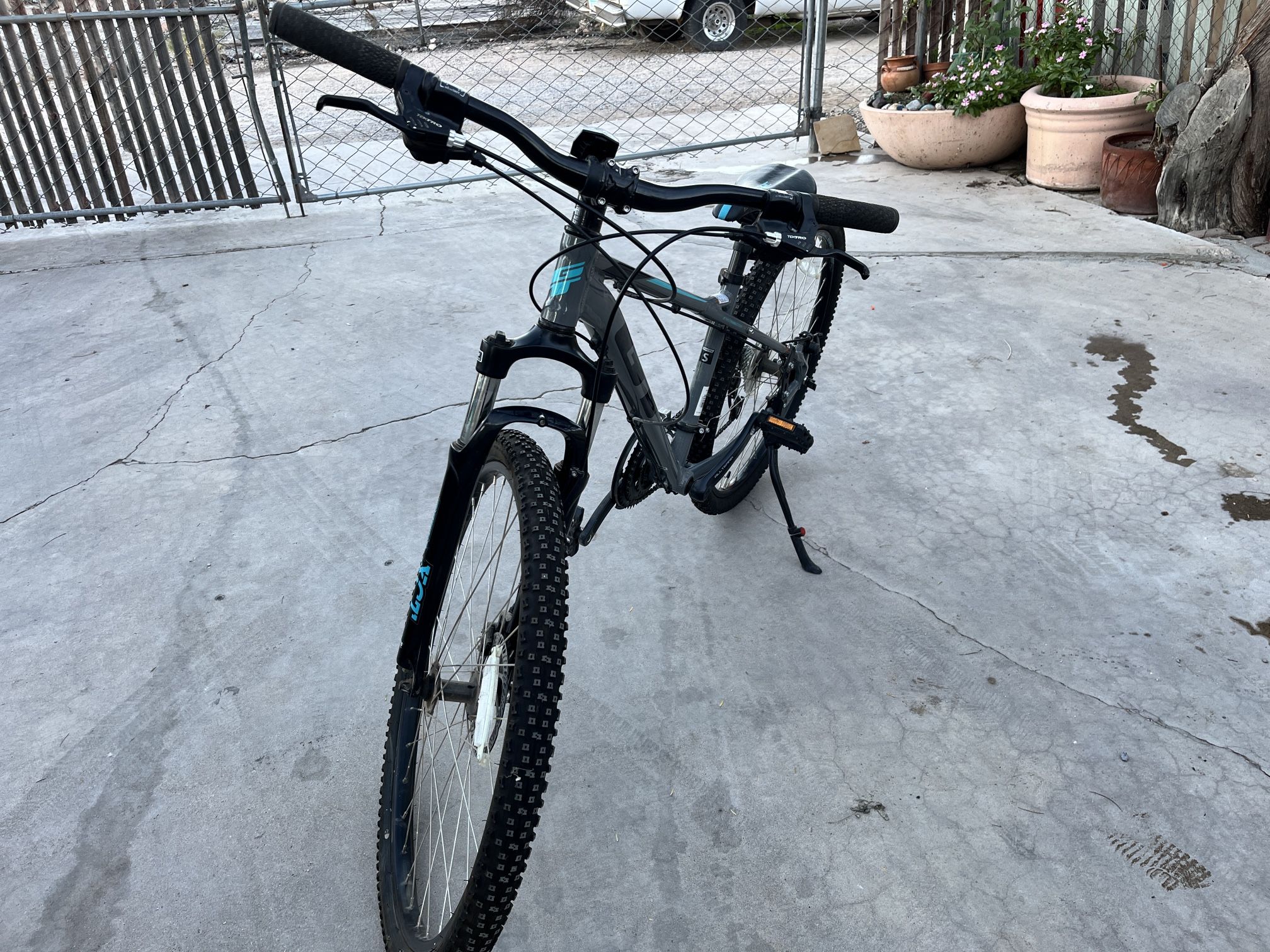 GT aggressor pro Mountain Bike