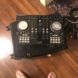 Traktor Kontrol S4 