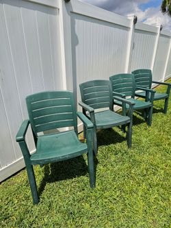 4 Lawn Chairs