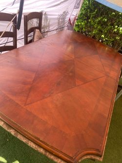 Dining Table  2 chairs * free *gratis