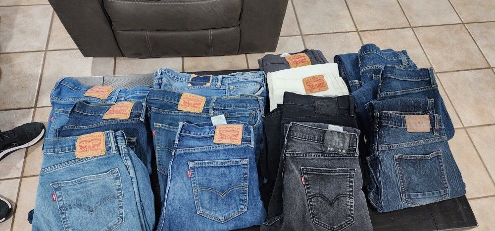10 Levi's 