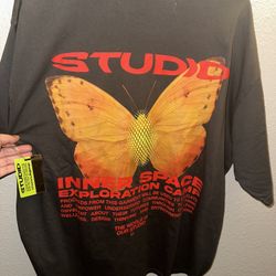 STUDIO BUTTERFLY TEE