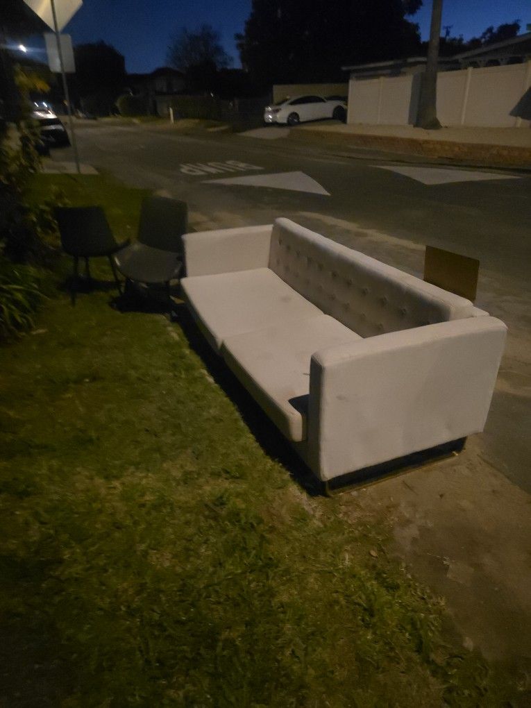 Free Sofa