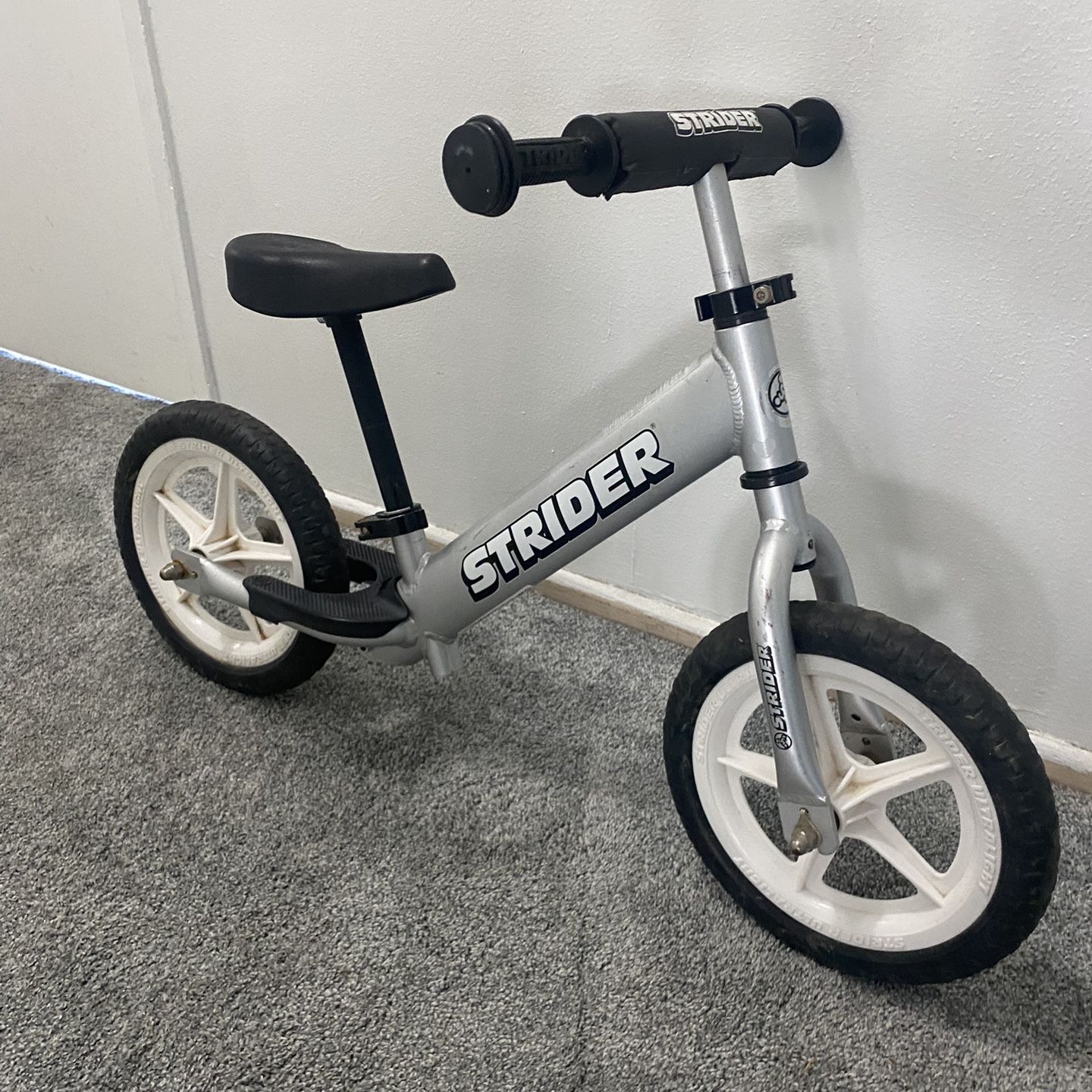Strider 12” Pro Lightweight Balance Bike for Sale in Riverside, CA 