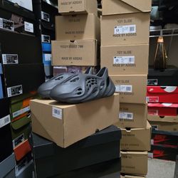 ADIDAS YEEZY FOAM RNR