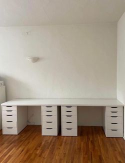 2 desks