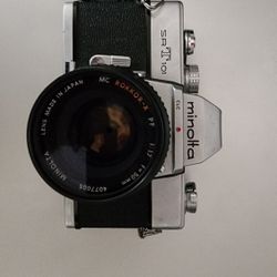 Minolta Srt 101 Camera W/lenses, Flash And Case 