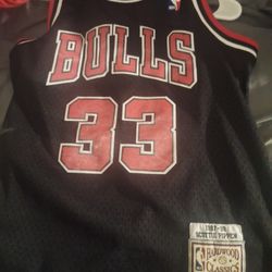 Chicago Bull Red Jersey Size Small