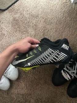 Football cleats