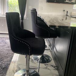 Adjustable Height Bar Stools