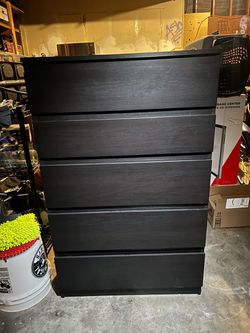 Black 5-Drawer Dresser Chest