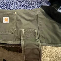 Medium Carhartt Dog Chore Coat