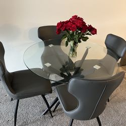 Dinning table 