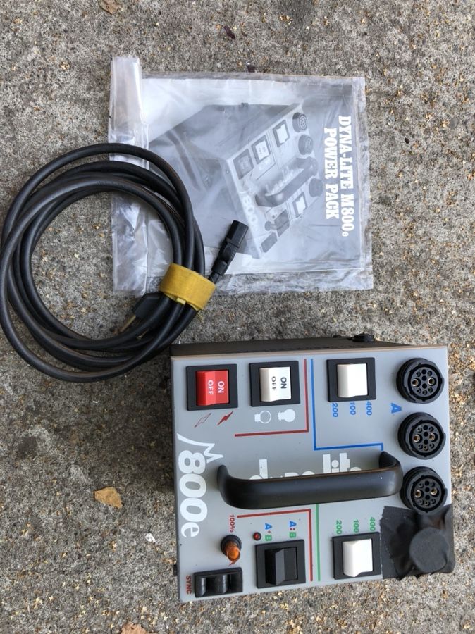 Dynalite dynalite M800e Photographic lighting strobe power pack Ballard for Sale in Seattle, WA