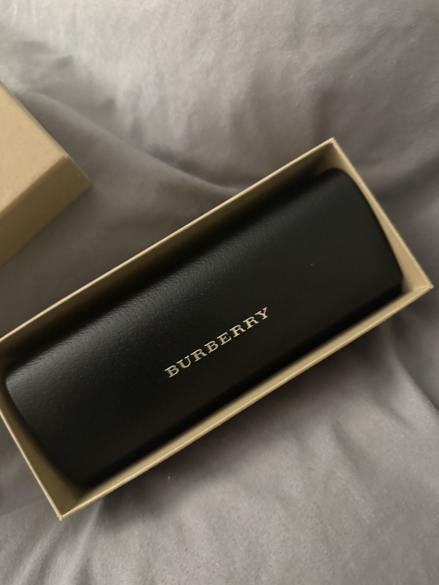 Never Worn Men’s Burberry Sunglasses