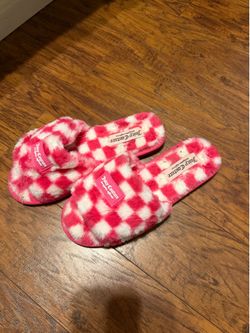 Juicy Couture slippers