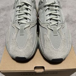 Adidas Yeezy 700 Salt Sz 7 New