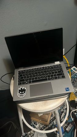 Dell  Latitude 5330 2 in 1 touchscreen  tablet pc