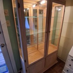 Oak Hutch/display Cabinet 