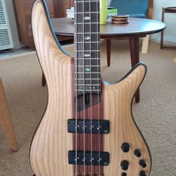 Ibanez Premium 4 Strings Bass